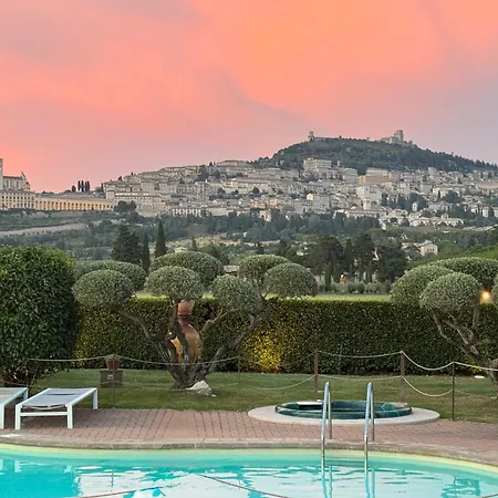 Unica Agri-charming House Séjour à la ferme Assise